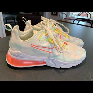 Nike Air Max 270 React - Women’s 8.5 - Excellent Pre-Owned Condition